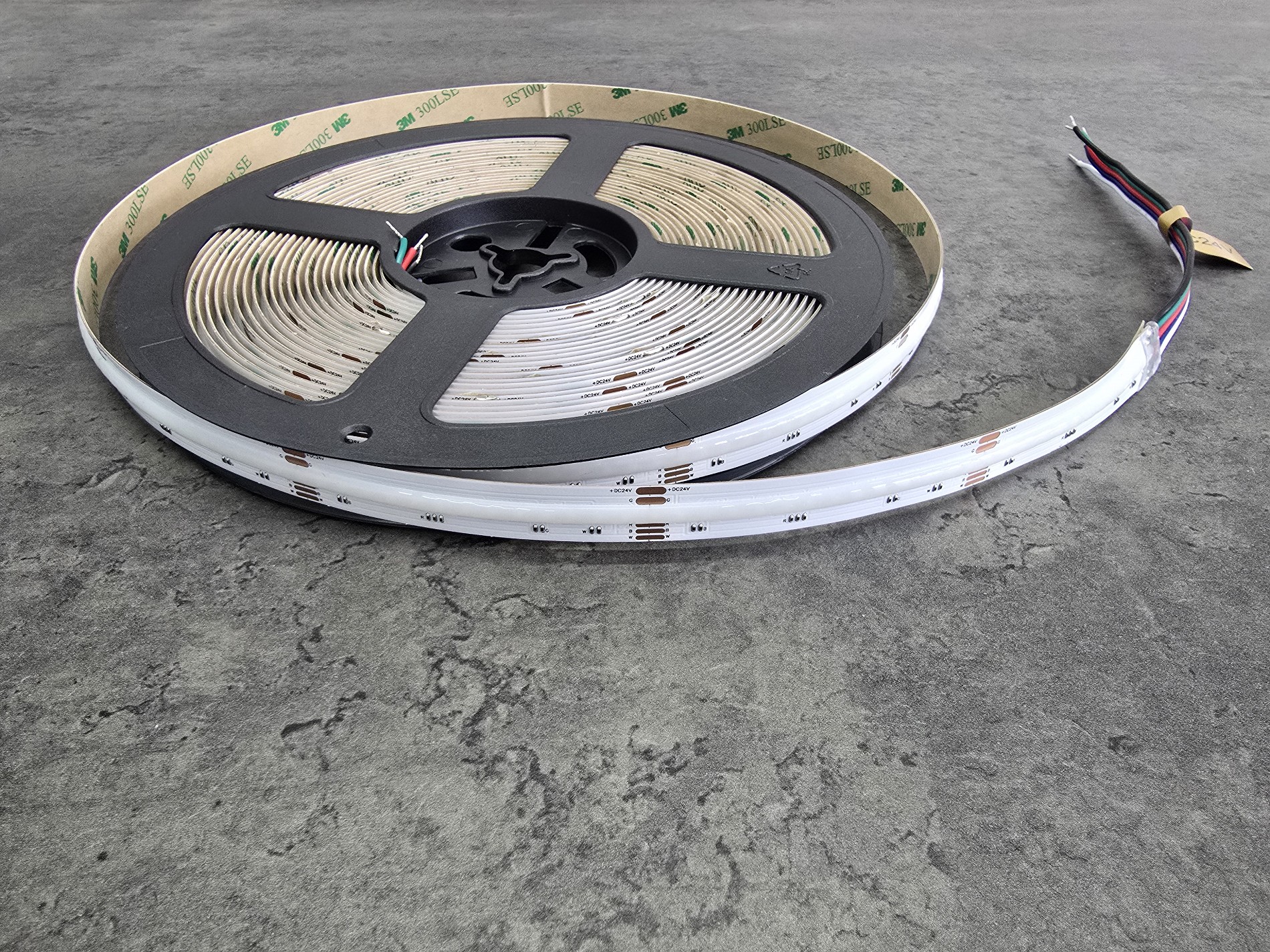 20250902_154355 Pixel RGBW Dynamic COB LED Strip – 18W/m, 24V, 12mm PCB, IP20 - Image 1